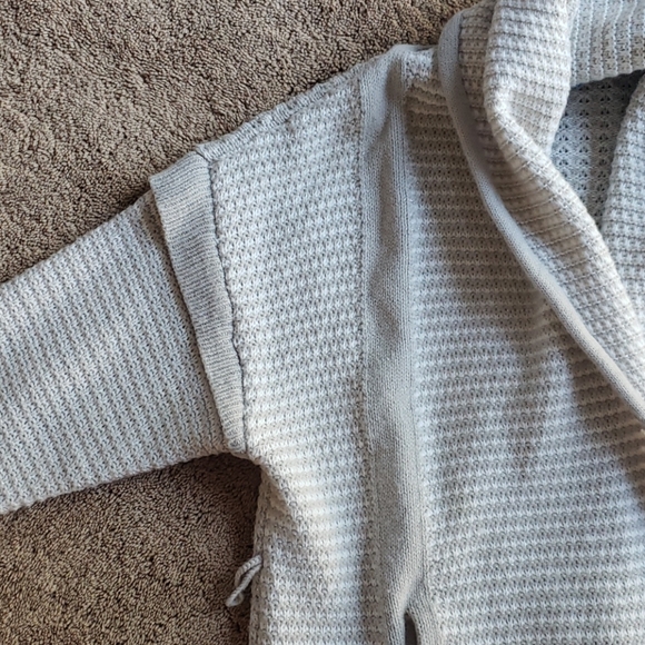 Vera Wang Sweater/Cardigan - Picture 4 of 8
